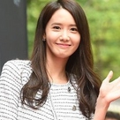 【PHOTO】少女時代 ユナ、貞洞夜行祭りに参加“ツーピースで優雅に”