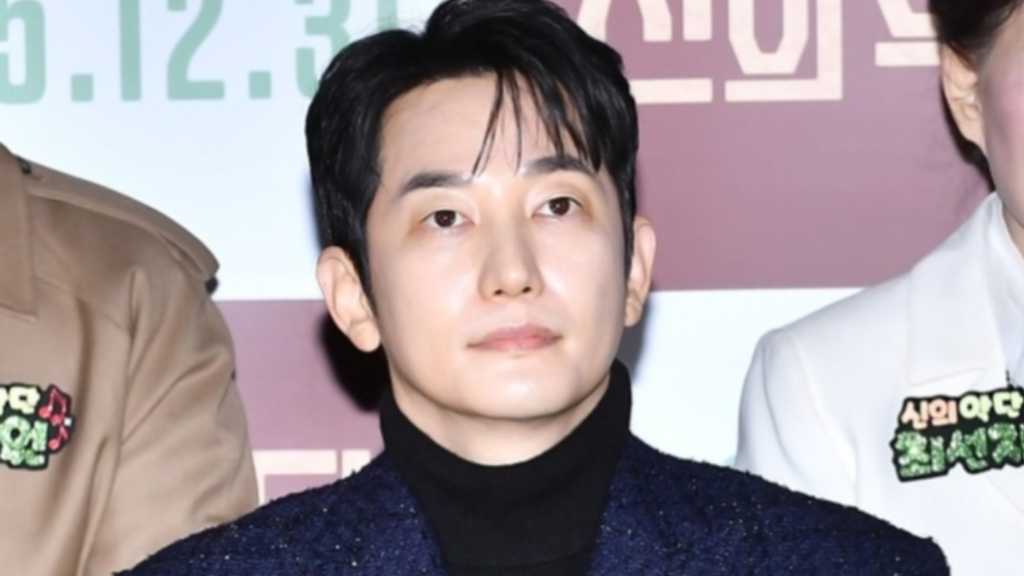 パク・シフ、騒動後初の公の場に登場…10年ぶりの映画復帰作への意気込みを語る