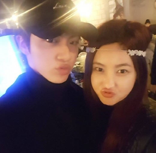 ソルビ Bts 防弾少年団 ジンとのツーショット トーク画面を公開 ビルボード1位だなんて 誇らしいよ Kstyle