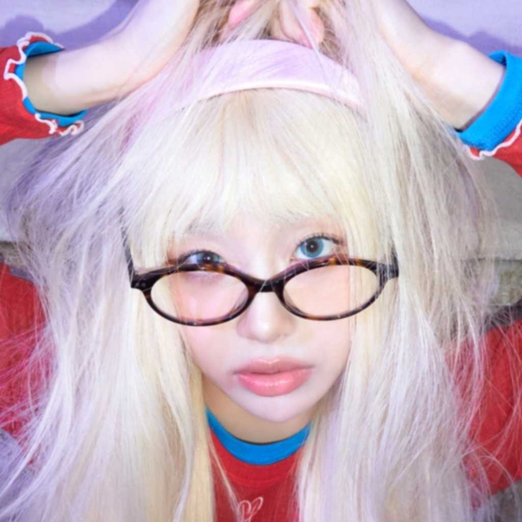 チュウ、1stフルアルバム「XO, my cyberlove」を発売“デビュー10年目…少女時代 テヨン＆IUのように成長したい”