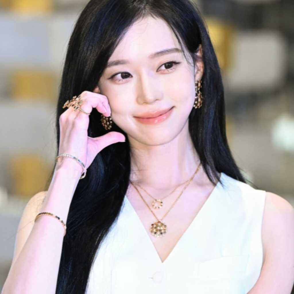 【PHOTO】aespaのWINTER、ブランド「CHAUMET」のイベントに出席（動画あり）
