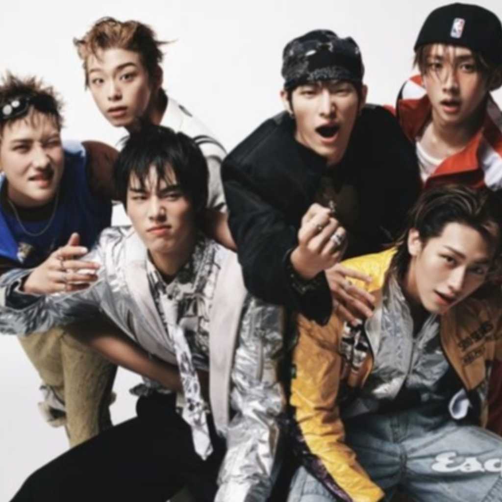 82MAJOR、公演型アイドルらしい存在感を発揮！「Esquire KOREA」10月号のグラビア公開（動画あり）