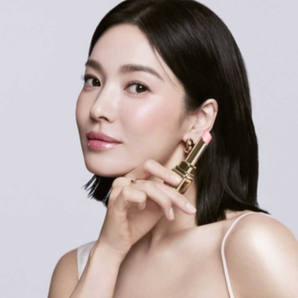 ソン・ヘギョ、眩しく輝く唇…「LA MAISON GUERLAIN」ビューティーグラビアを公開