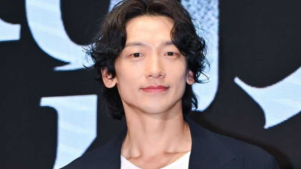 RAIN、聴覚障がいを持つファンへの発言を謝罪「配慮が足りなかった」