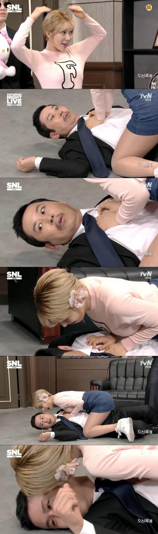 Aoa チョアに押し倒され耳元で 過激なスキンシップに男性出演者 完全降伏 Kstyle