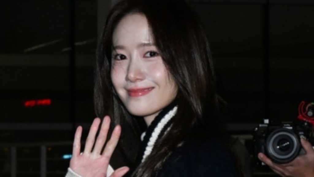 【PHOTO】少女時代 ユナ、海外スケジュールのため出国…美貌に視線釘付け（動画あり）