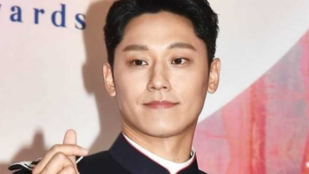 イ・ドヒョン、除隊後の復帰作を検討中？有名脚本家ホン姉妹の作品に出演なるか