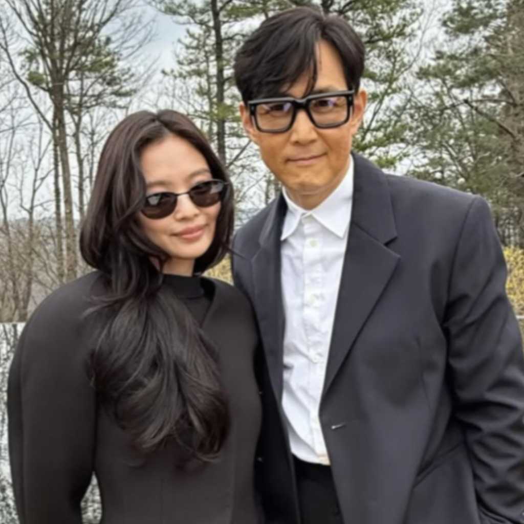 BLACKPINK ジェニー、イ・ジョンジェと再会！微笑ましい2ショットが話題