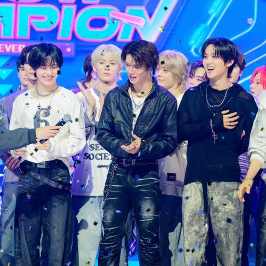 【PHOTO】NouerA、8/5放送の「SHOW CHAMPION」でデビュー後初の1位を獲得！