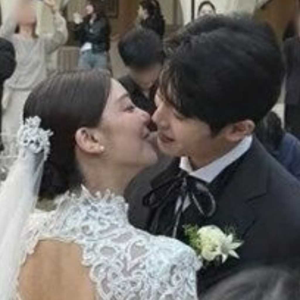 Ailee＆チェ・シフン、結婚式でラブラブな姿を披露…人気芸能人が祝福