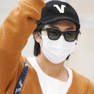 【PHOTO】BTS（防弾少年団）のRM、アメリカでのスケジュールを終えて帰国…秋の雰囲気漂うコーデ（動画あり）