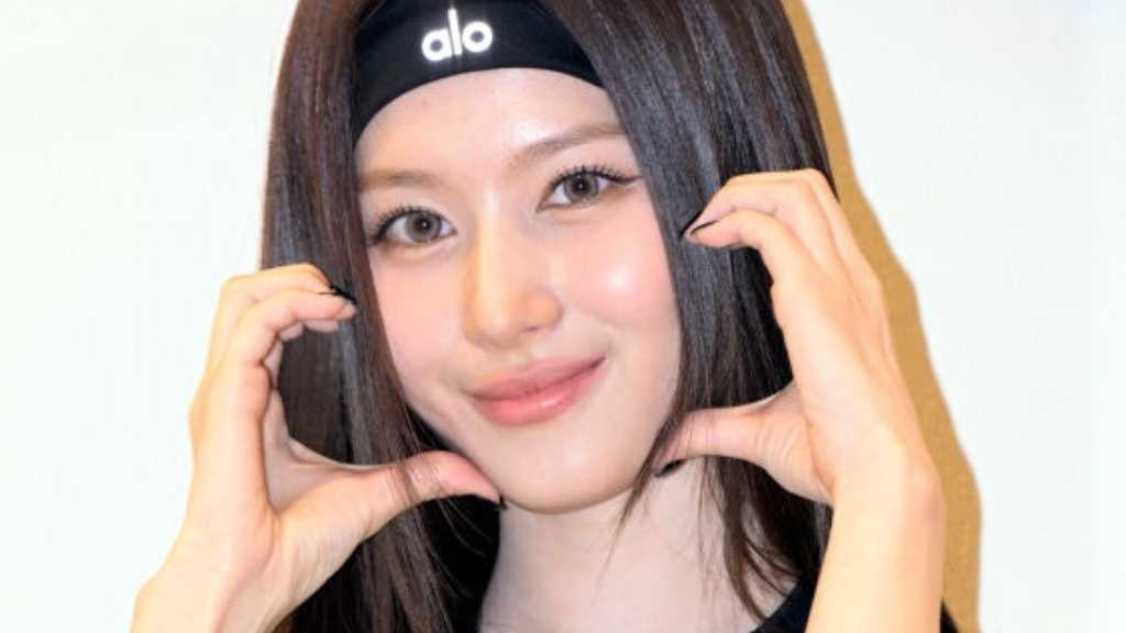 【PHOTO】TWICE サナ、ライフスタイルブランド「ALO」のイベントに出席