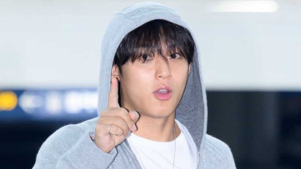 【PHOTO】SEVENTEEN ミンギュ、海外スケジュールのため出国