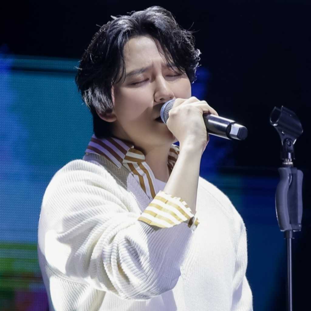 キム・ナムギル、5時間超えのファンミーティングが盛況裏に終了!新曲ステージを4回披露して話題に