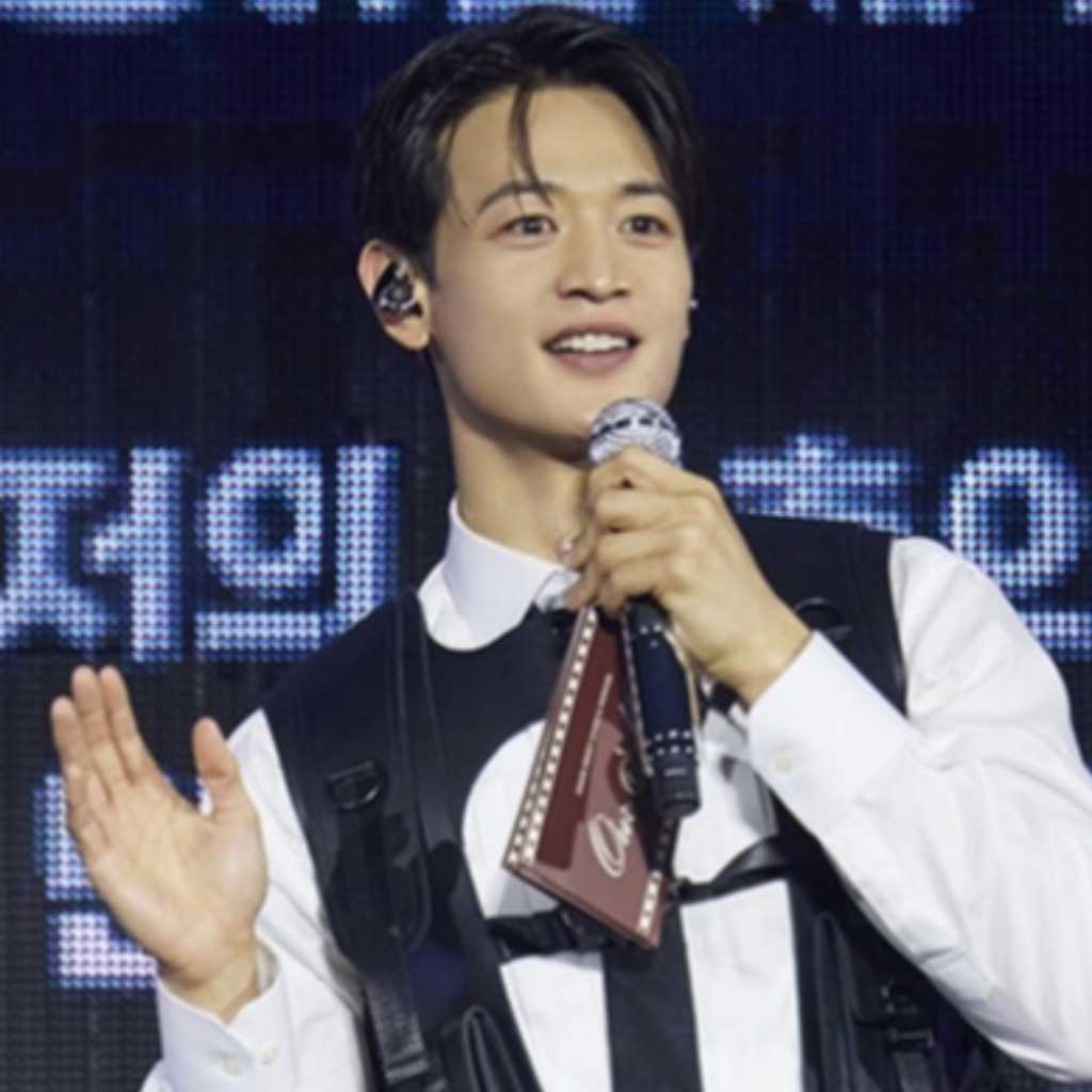 SHINee ミンホ、単独ファンミーティング大盛況！新曲「TEMPO」も初披露で会場から熱い反応