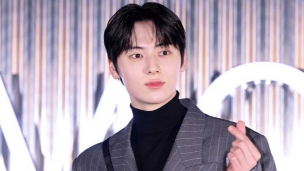 ファン・ミンヒョン、除隊と同時にファンに挨拶！愛情溢れるメッセージ「もうどこにも行かない」