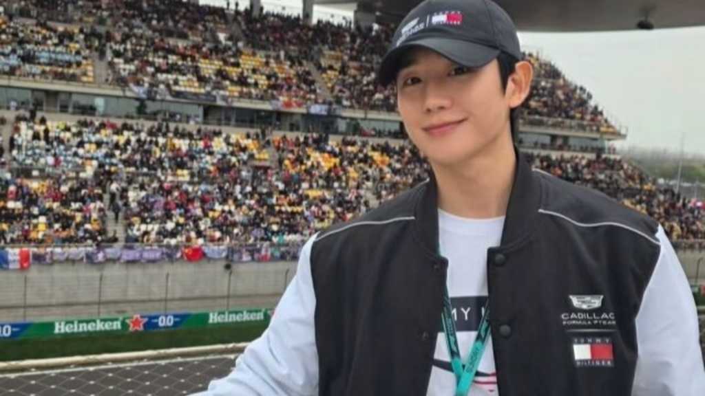 チョン・ヘイン、F1観戦を楽しむ姿を公開！圧倒的ビジュアルが話題