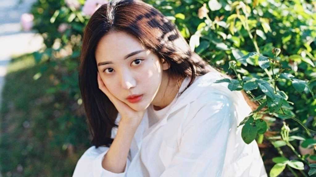 “28歳で死去”故オ・ヨアンナさんの実母、韓国MBC前でハンストを決行…涙でいじめ被害への謝罪を要求