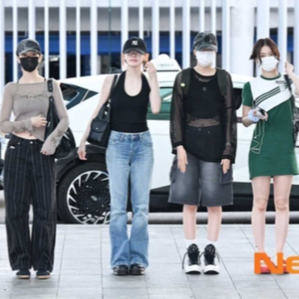 【PHOTO】STAYC、コンサートのため香港へ出国…フレッシュな魅力