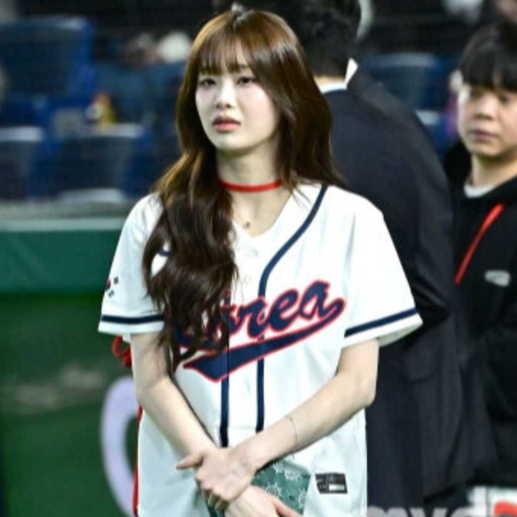 【PHOTO】チュウが東京ドームに！WBC韓国戦を応援…可愛らしいユニフォーム姿