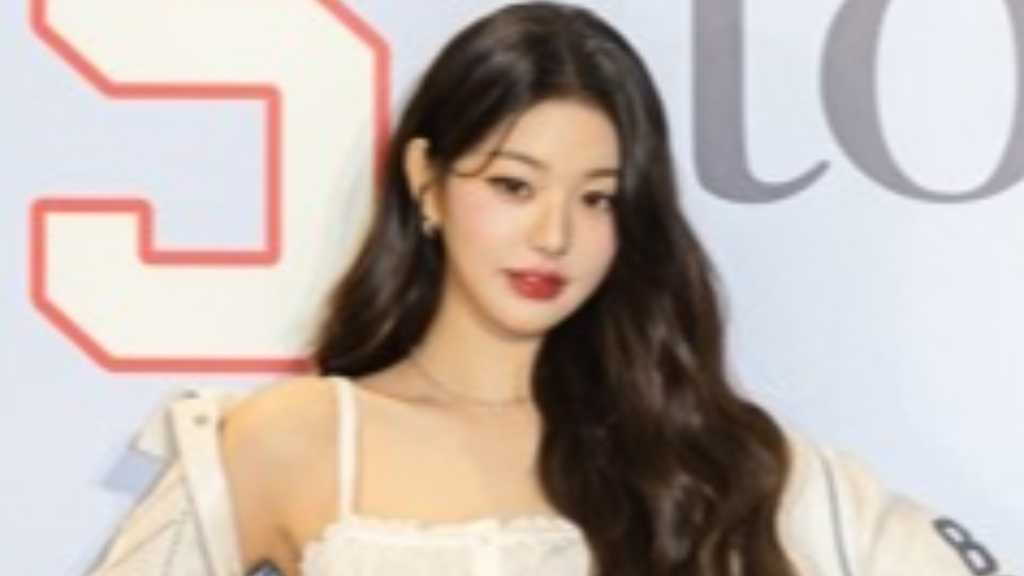 IVE ウォニョン、表参道に降臨！「トミー ヒルフィガー」のイベントに出席…仲里依紗＆IS:SUEメンバーも