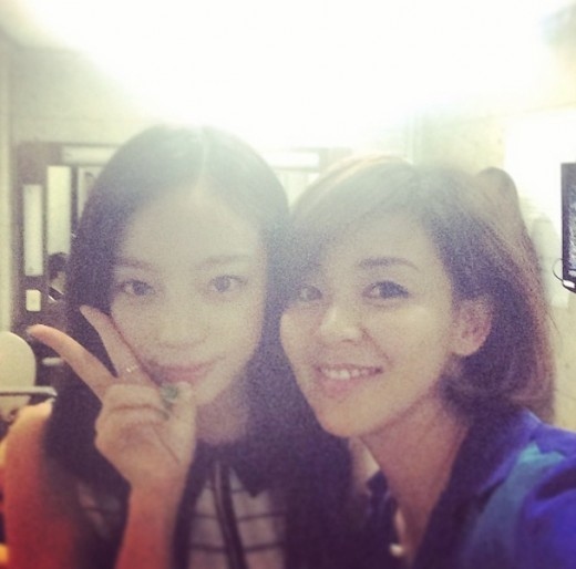 Shiho Kara ハラと仲良くツーショット お会いできて嬉しいです Kstyle