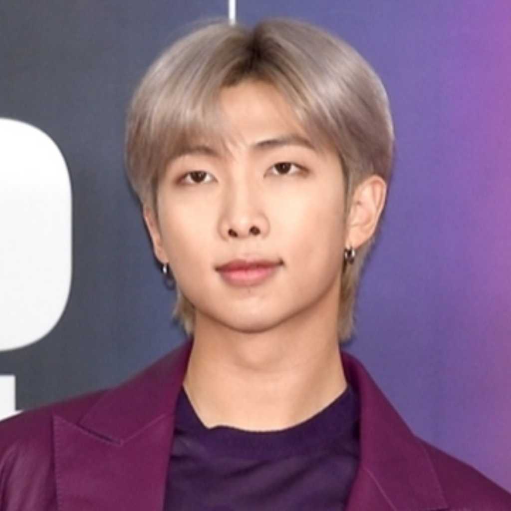 BTSのRM、ホテル前に滞在する一部ファンに自粛を呼びかけ「他の方にも迷惑をかけている」