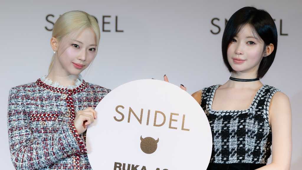 【REPORT】BABYMONSTERのRUKA＆ASA、ブランド「SNIDEL」のアンバサダーに就任！ファッションのこだわり＆ツアー後の“ご褒美”を明かす