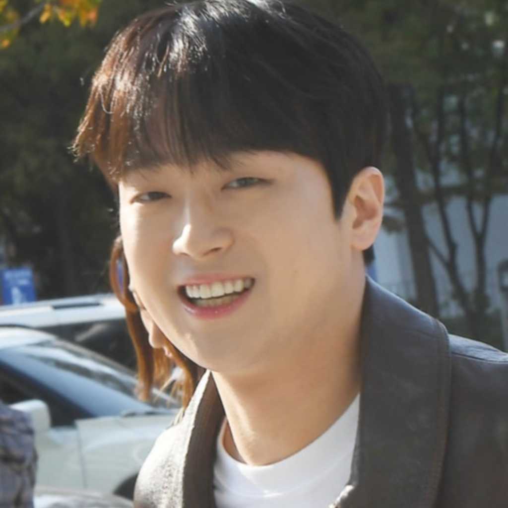 【PHOTO】イ・チャンウォン「2時脱出Cultwo Show」出演のため放送局へ