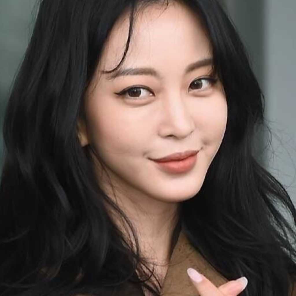 ハン・イェスル、ペットの幼稚園で愛犬が骨折…防犯カメラで状況を確認「回復を切に願う」