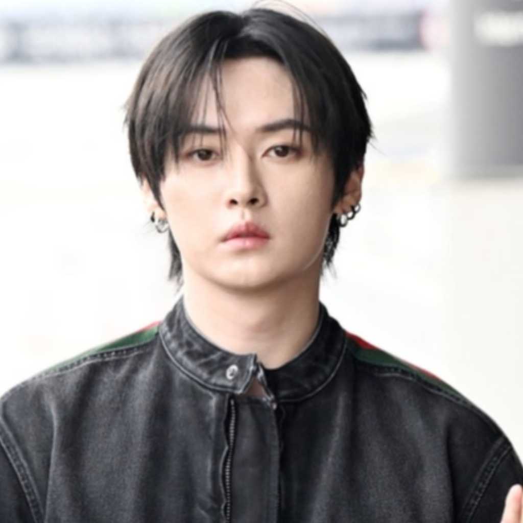 【PHOTO】Stray Kids リノ、スケジュールのため日本へ！爽やかなビジュアル