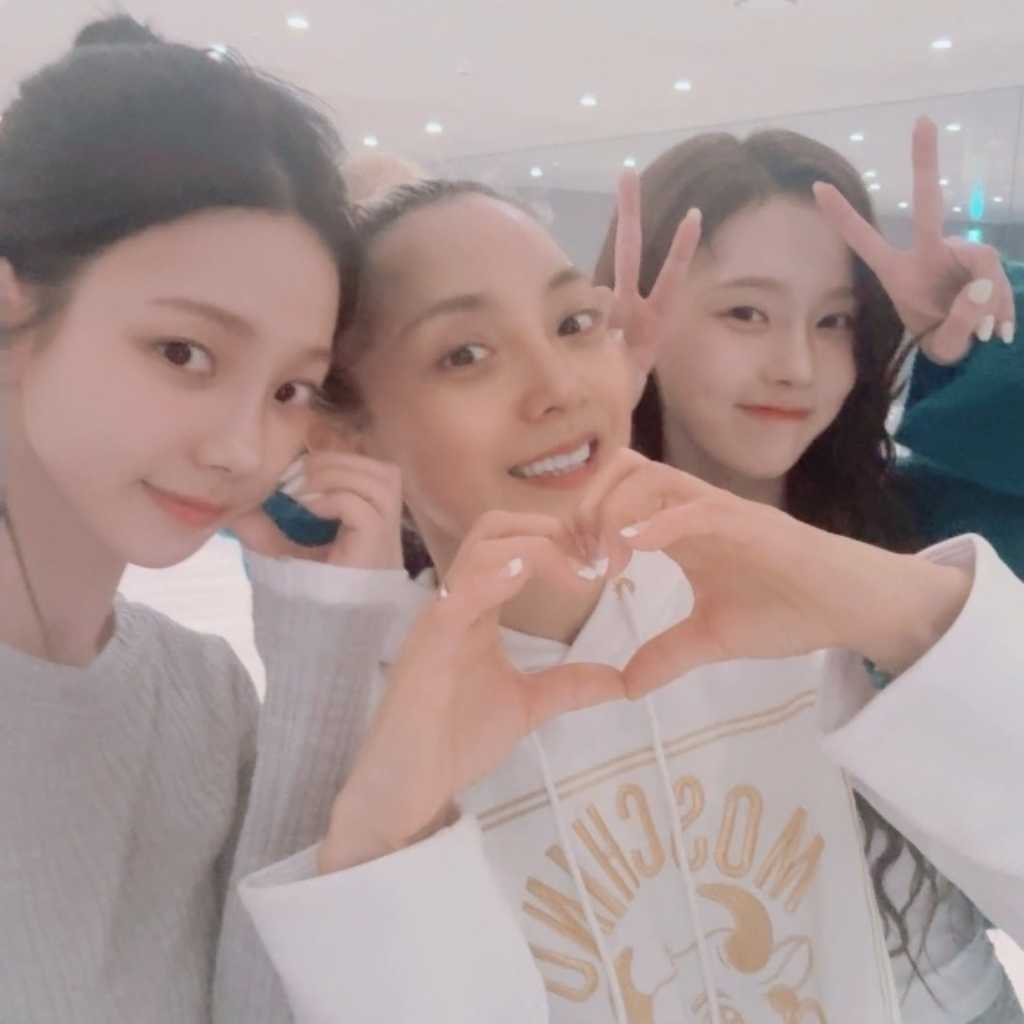 S․E․S․のBada、aespaのKARINA＆WINTERとの練習風景を公開「天使たちと一緒に」