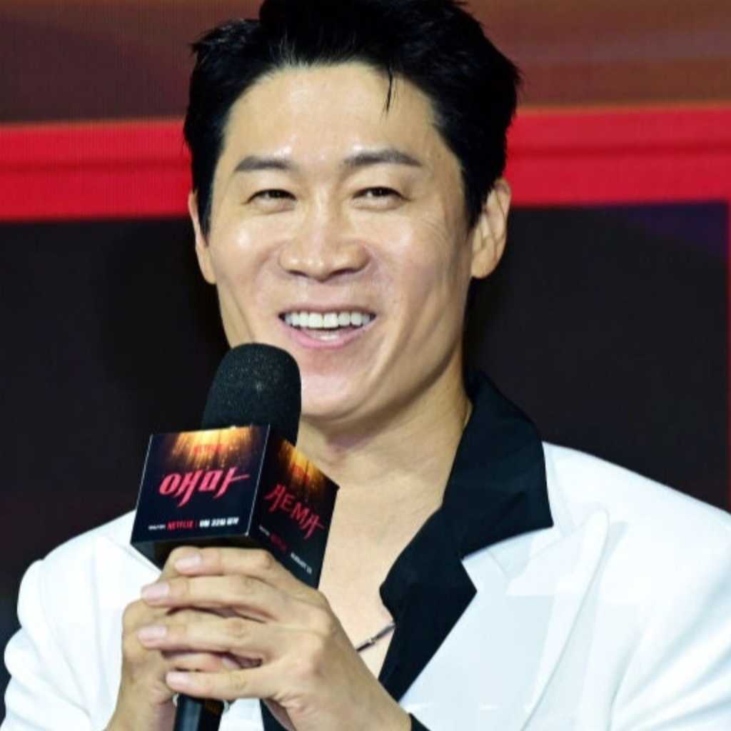 チン・ソンギュ、Netflix「エマ」撮影の秘話を告白“メイクのベースだけで9種類…顔から光が出た”