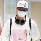 【PHOTO】BTSのV、海外スケジュールを終えて帰国…カジュアルファッションで登場（動画あり）