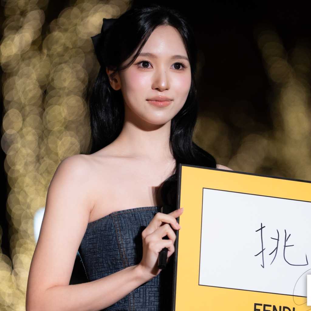 【REPORT】TWICE ミナ、年末は家でまったり？今年を表す「漢字一文字」も大発表！