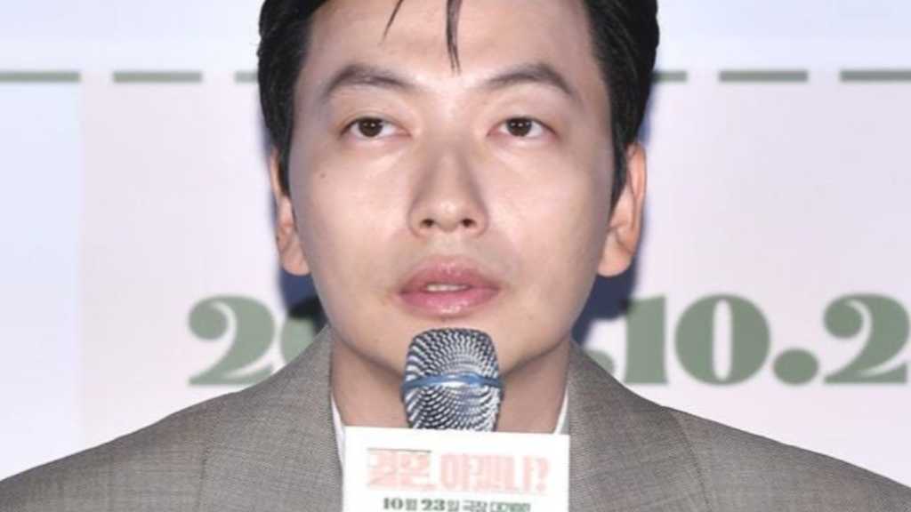 イ・ドンフィ、練習中の負傷により演劇「チューリングマシン」に不参加“回復に専念する”