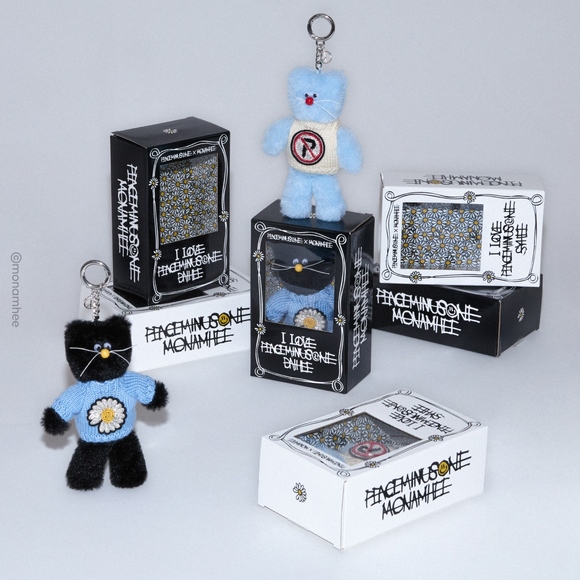PEACEMINUSONE × MONAMHEE DAIHEE&SYHEEセット PMO® X MONAMHEE SYHEE PLUSH KEYRING