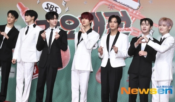 PHOTO】NCT DREAM「2024 SBS歌謡大典」レッドカーペットに登場 - Kstyle