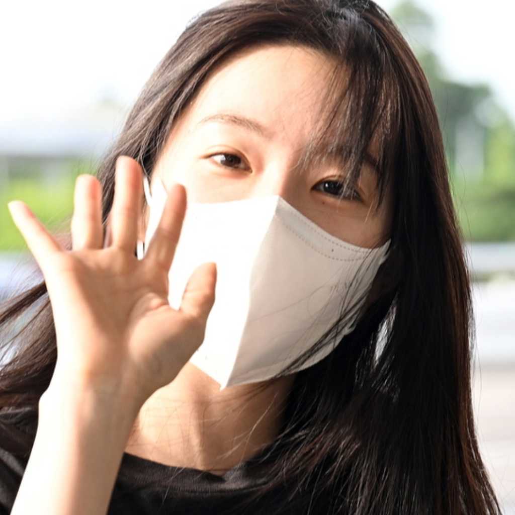 【PHOTO】Red Velvet アイリーン、海外スケジュールのため中国へ出国（動画あり）