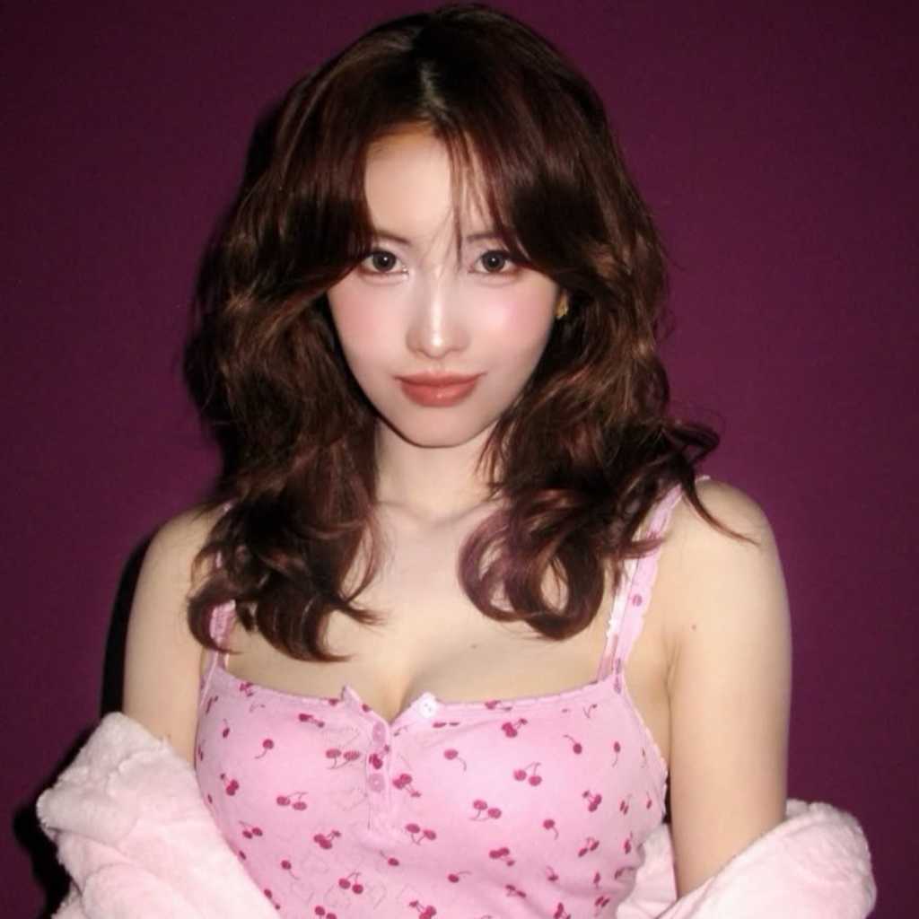 TWICE モモ、ラブリー&セクシーなランジェリースタイルを披露!美貌に絶賛の声