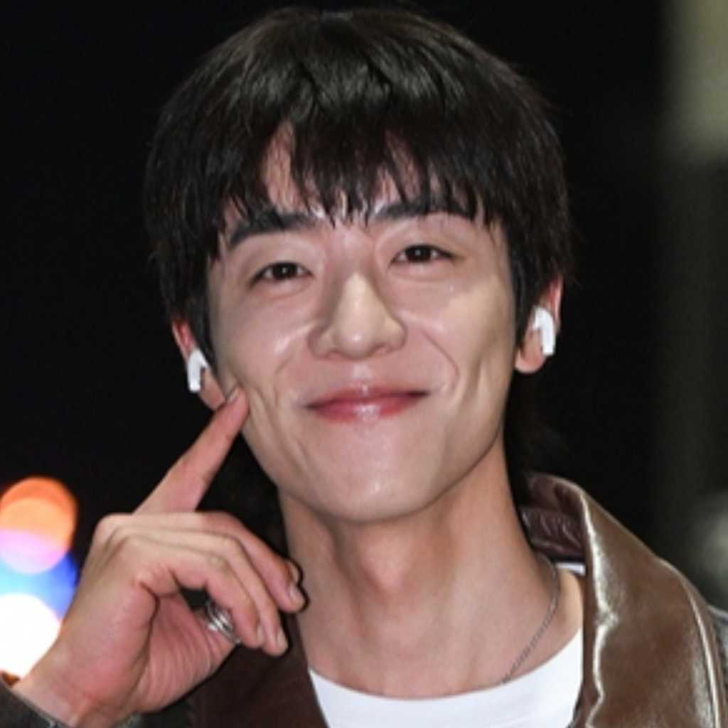 【PHOTO】チェ・ジョンヒョプ、スケジュールのため日本へ！爽やかな笑顔