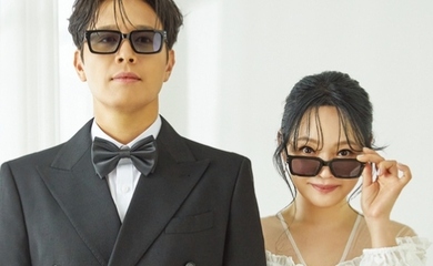 キム・ソヒョン＆ソン・ジュノ夫妻、甘い雰囲気のグラビアを公開…息子の教育方針を語る