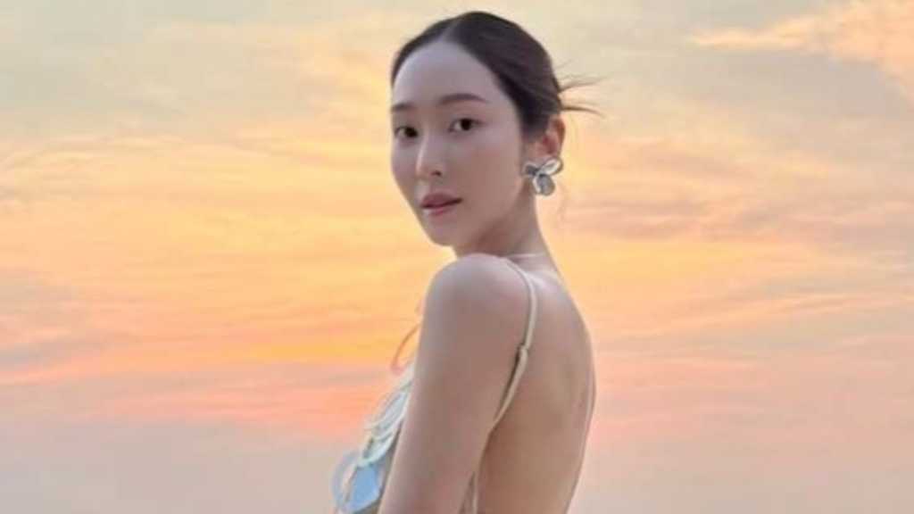 ジェシカ、華やかなドレスで背中を大胆に露出！誕生日の美しい記念ショット公開