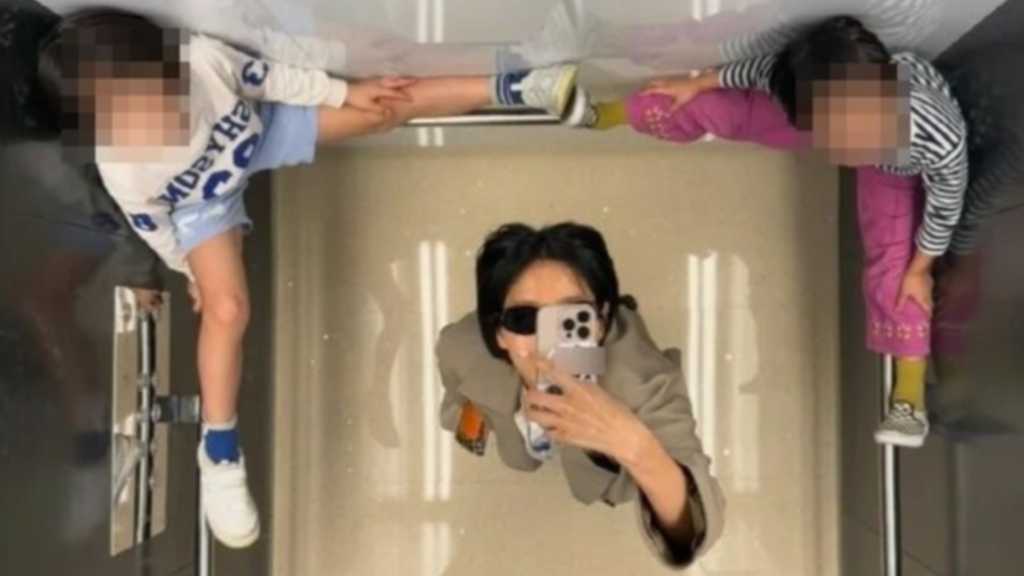 キム・ナヨン、子供たちと撮ったエレベーターでの写真が炎上…批判うけSNSで謝罪