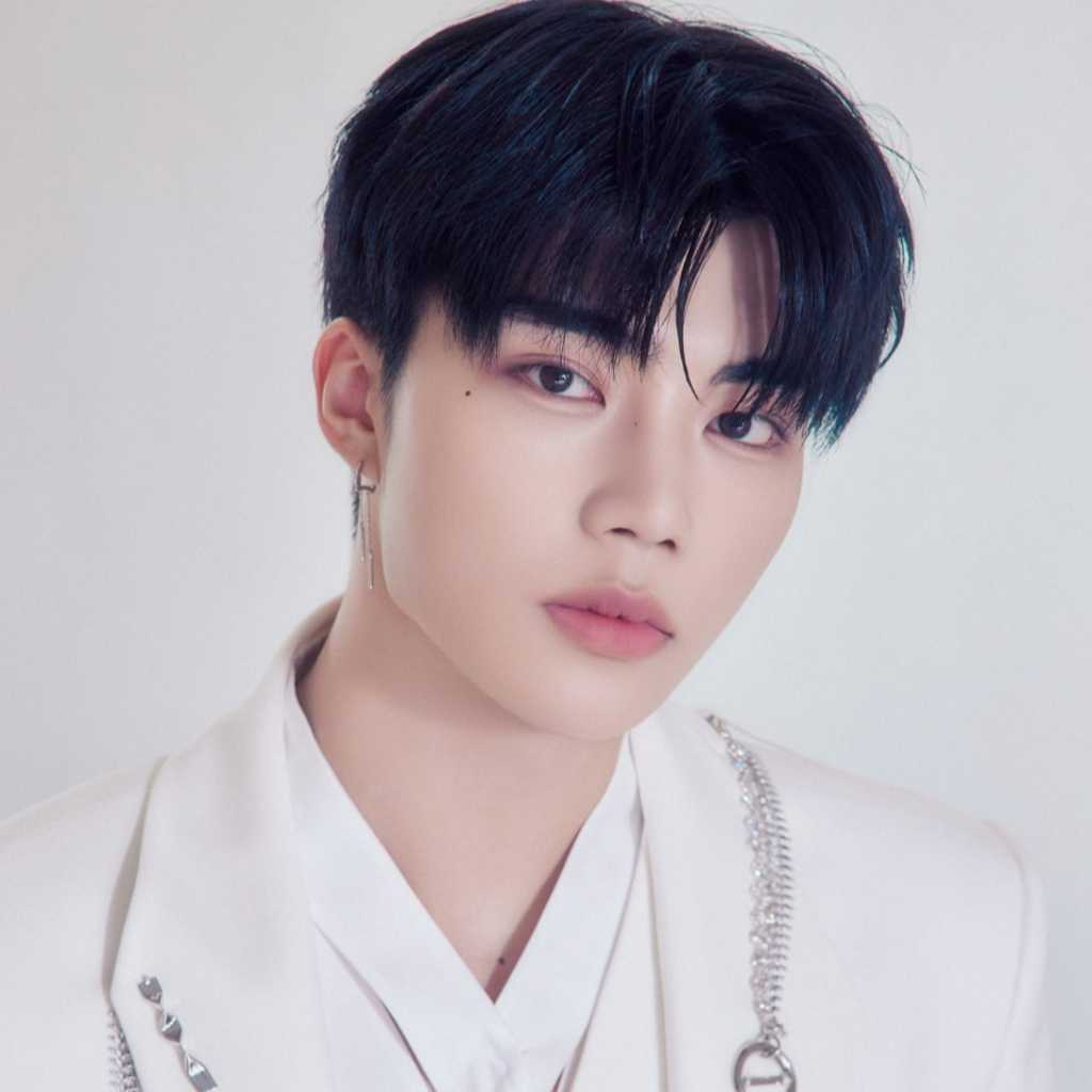 ZEROBASEONE パク・ゴヌク、Vaundyの「怪獣の花唄」をカバー！日本で撮った映像にも注目