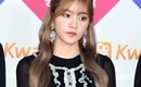 EXO＆Red Velvet＆NCT 127、SHINee ジョンヒョンさんを追悼するリボンをつけて登場“R.I.P. JH”