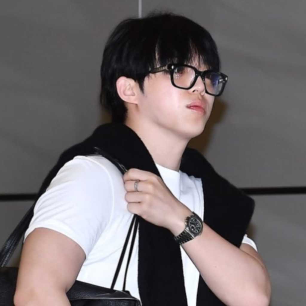 【PHOTO】SEVENTEENのS.COUPS＆ミンギュ、海外スケジュールのため出国