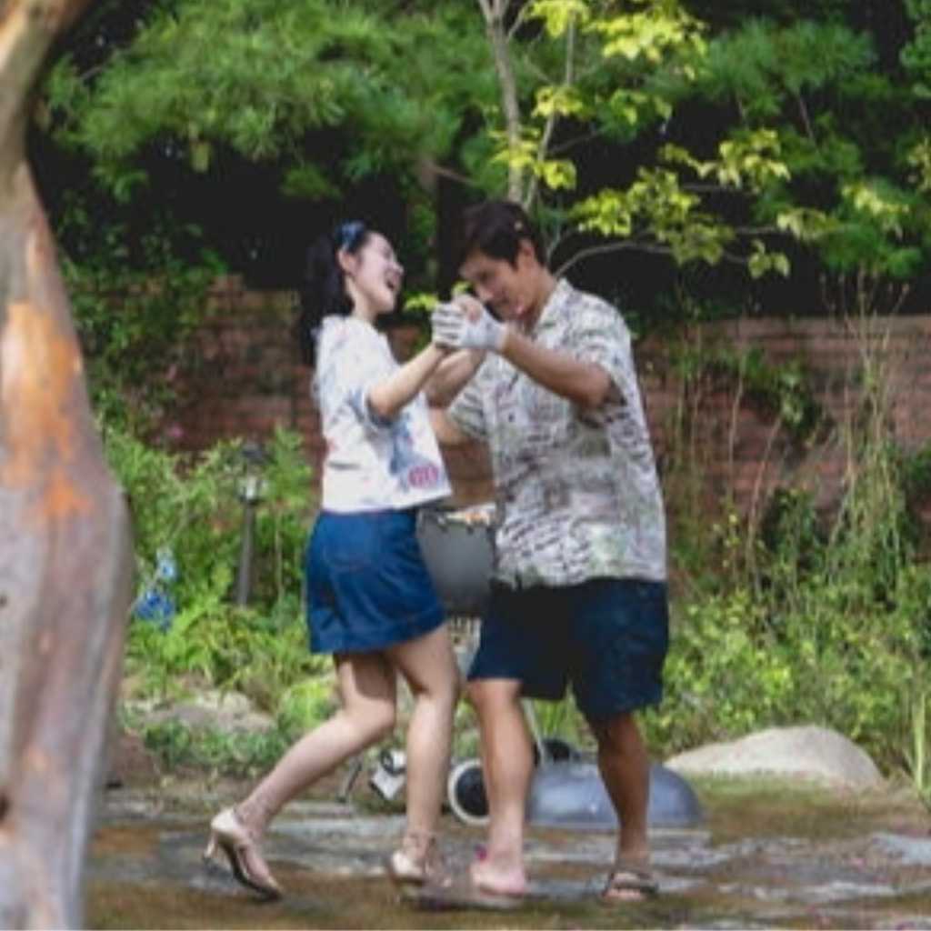 イ・ビョンホン＆ソン・イェジン主演の映画「仕方ない」クランクアップ！スチールカットを初公開