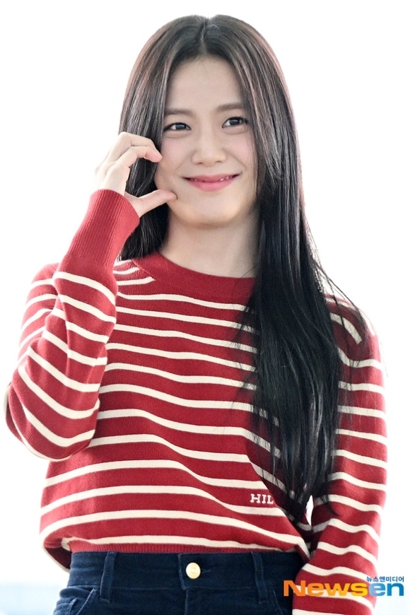 BLACKPINK ジス、ソロミニアルバム「AMORTAGE」トラックリストを