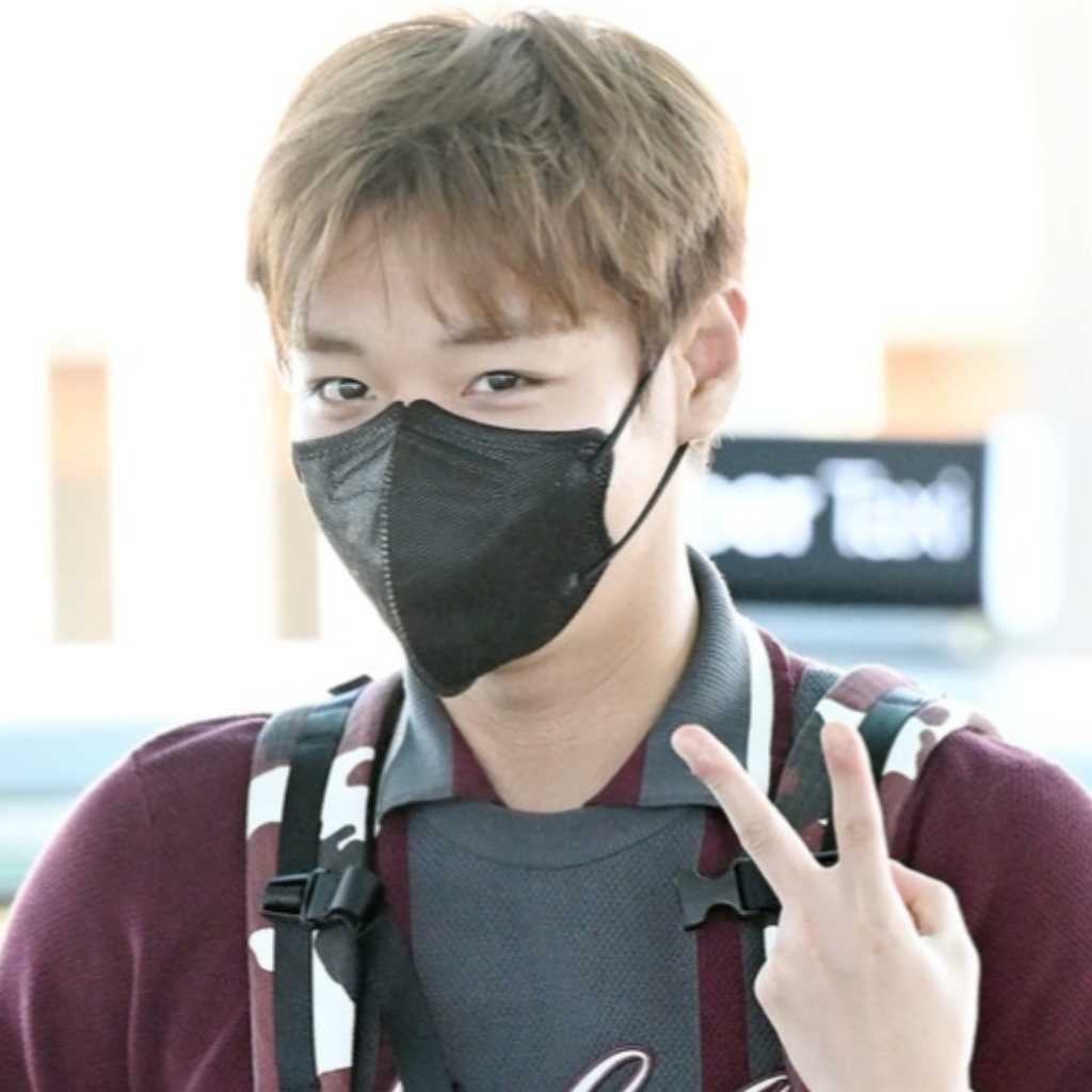 【PHOTO】Wanna One出身パク・ジフン、ファンコンサートのため香港へ出国